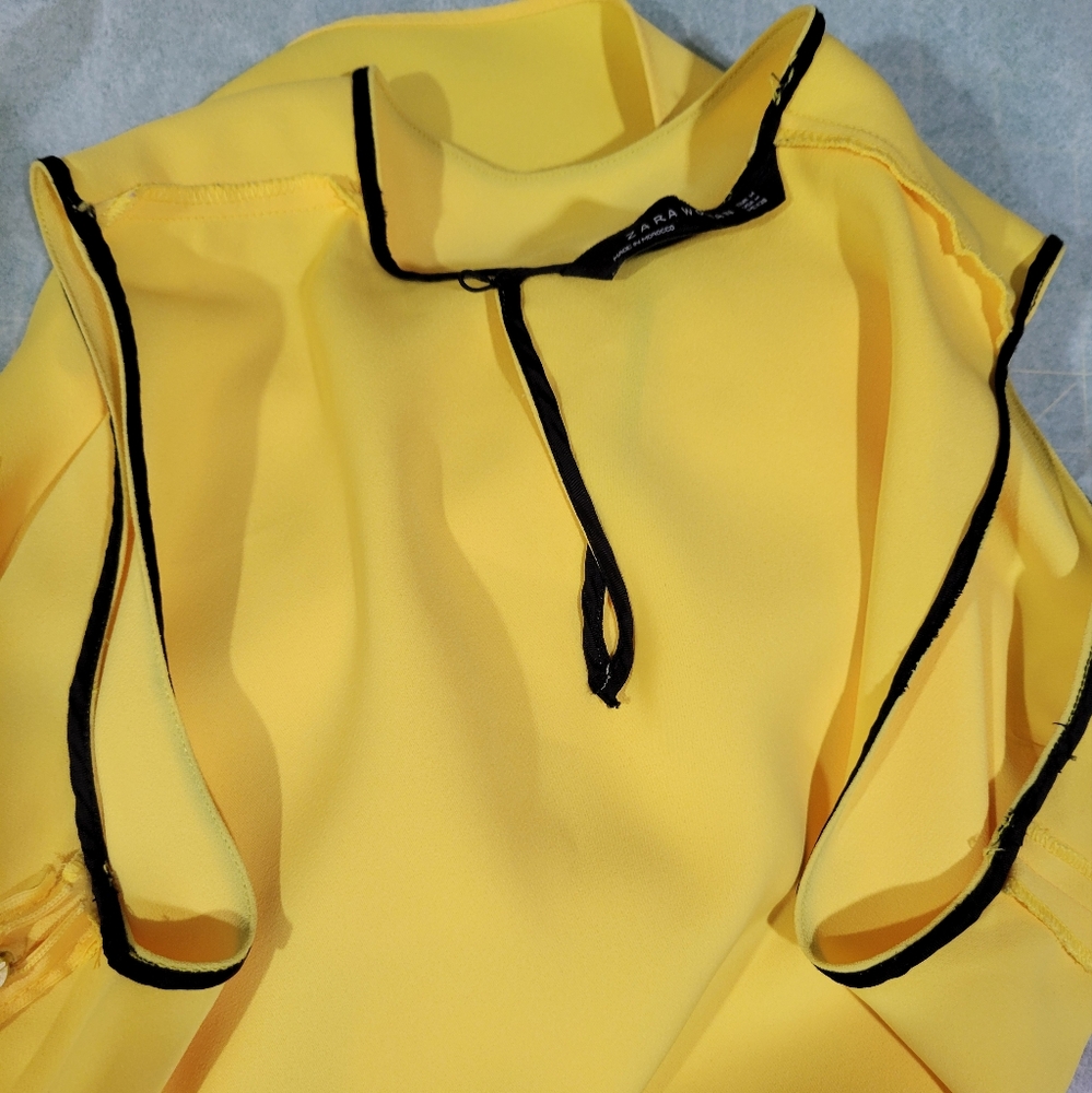 Zara Woman Sleeveless Asynnetric Yellow Crew Neck Top - Picture 9 of 9